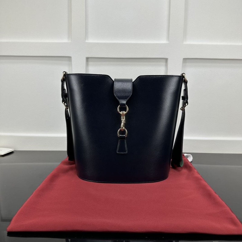G*u*i bucket bags